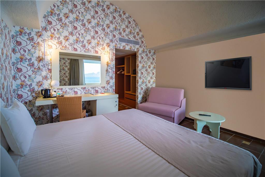 Ramada Loutraki Poseidon Resort Quarto foto